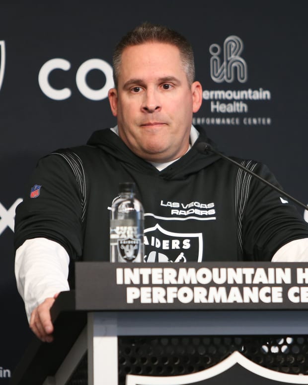Josh McDaniels-4